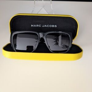NWT Marc Jacobs Black Sunglasses and Case